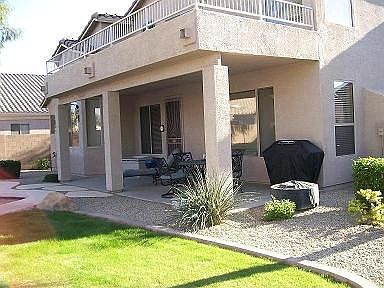 Back patio with balcony 