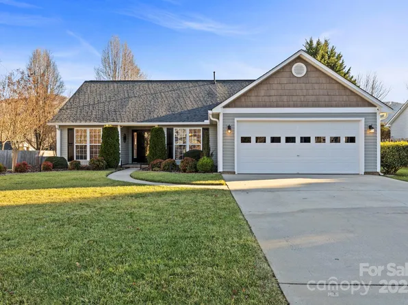 51 Rolling Meadow Rd, Fletcher, NC 28732