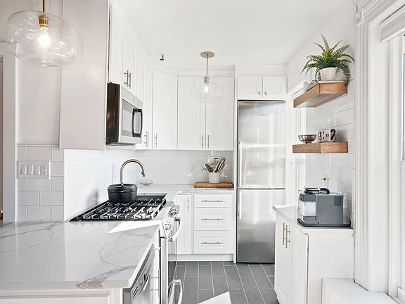 2nd image of 202 8th Ave APT 5