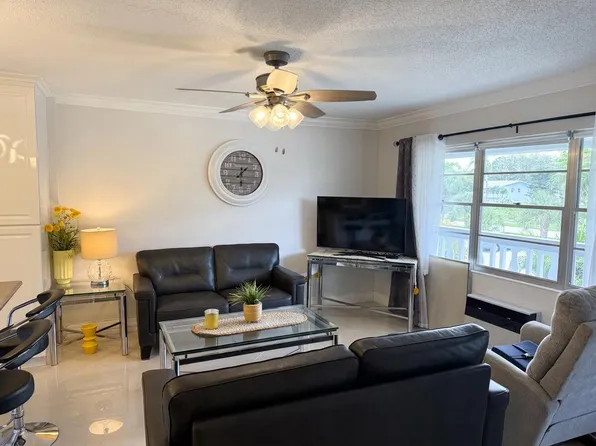 37 OAKRIDGE C #37, Deerfield Beach, FL 33442
