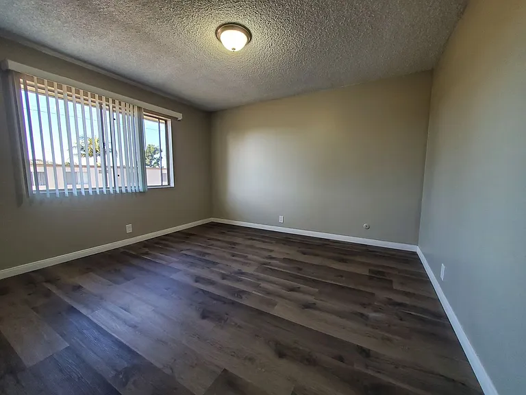 3462 Preble Ave — Photo 17
