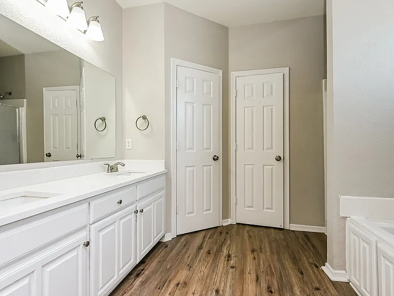 10416 Trevino Ln — Photo 13