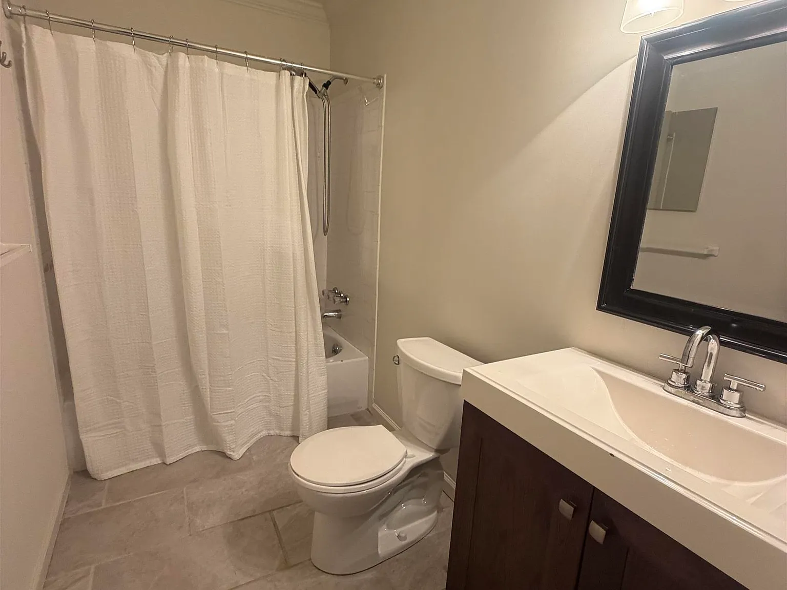 1 bed, 1.0 bath, $1,200 — Photo 4