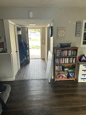 13339 Marjay Dr — Photo 2
