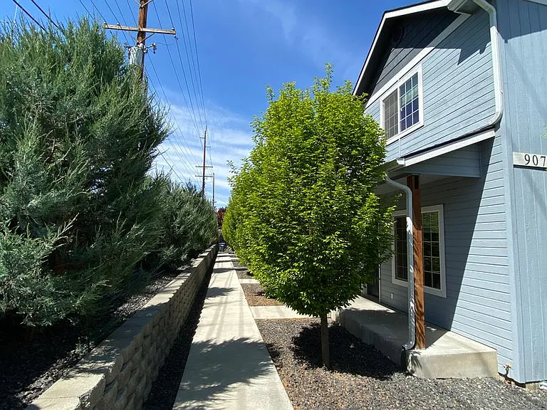 907 W Cherry Ave — Photo 16
