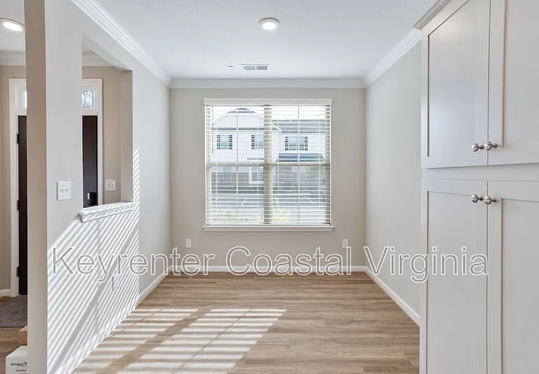 1302 Kathy Ann Way E — Photo 17