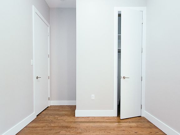 5th image of 294 Powers St #3B1