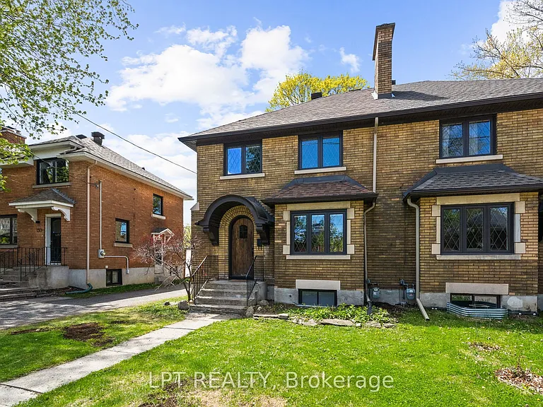 126 Blackburn Ave — Photo 2