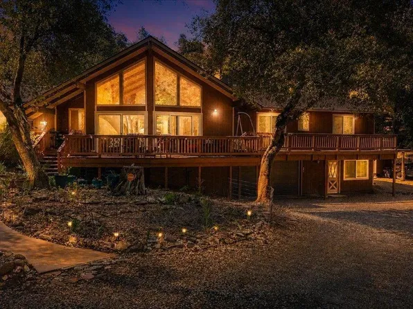 8733 Fraguero Rd, Sonora, CA 95370