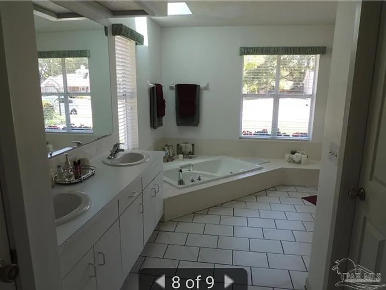 3901 Leesway Cir — Photo 9