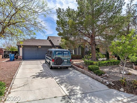 3rd image of 6971 Hathaway Dr