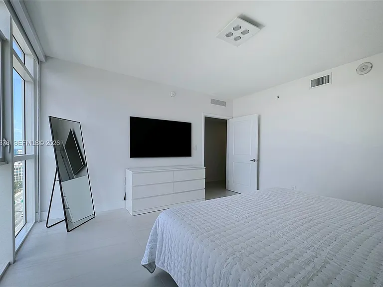 400 Sunny Isles Blvd #1505 — Photo 23