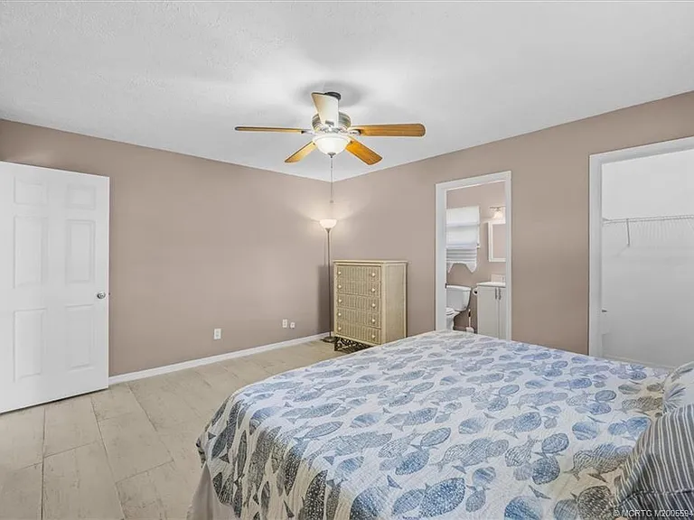 687 NE Maranta Terrado — Photo 17