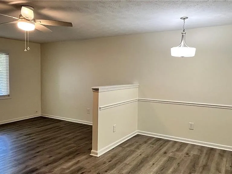 322 Powder Springs St — Photo 3