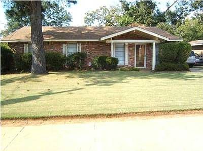1st image of 629 Groveland Dr