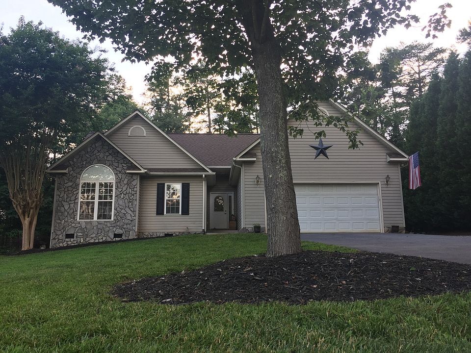 1st image of 130 Braxton Dr