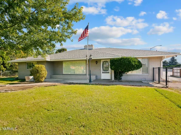 419 S 58th Ave, Yakima, WA 98908