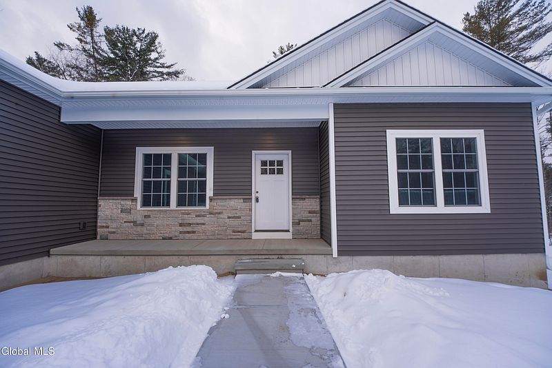 3rd image of 6 Wolfe Road