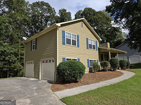 2nd image of 570 Remington Ln