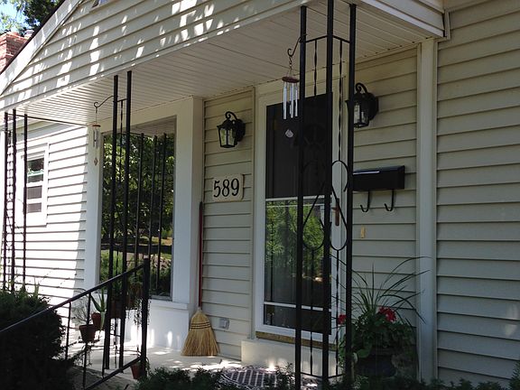 2nd image of 589 Brookhaven Ct