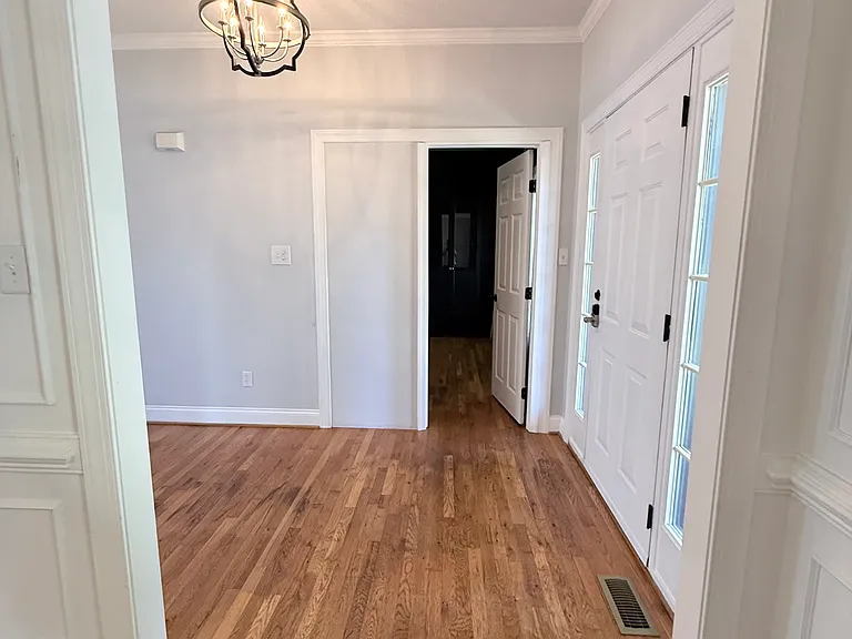 Heading back into the foyer area