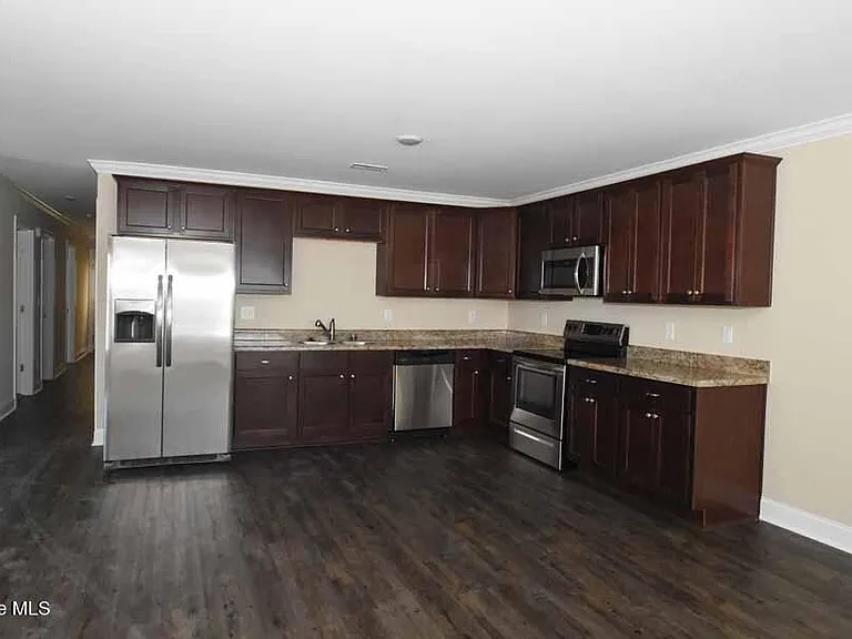 2236 Brookville Dr #A — Photo 4