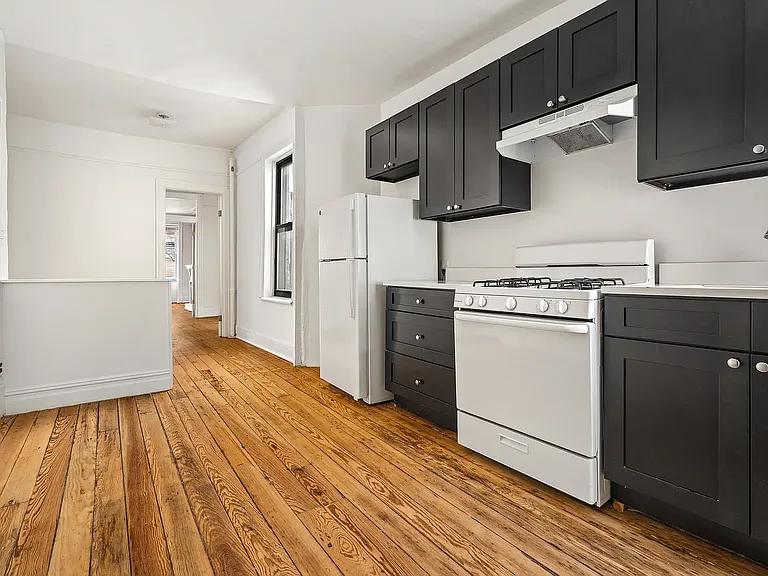 270 W 12th St #5A — Photo 14