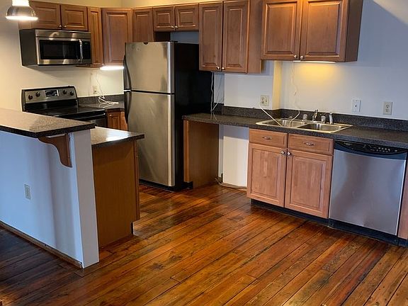 2nd image of 00 E Broad St APT 2A