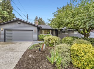 1560 Cherry Crest Ave, Lake Oswego, OR 97034