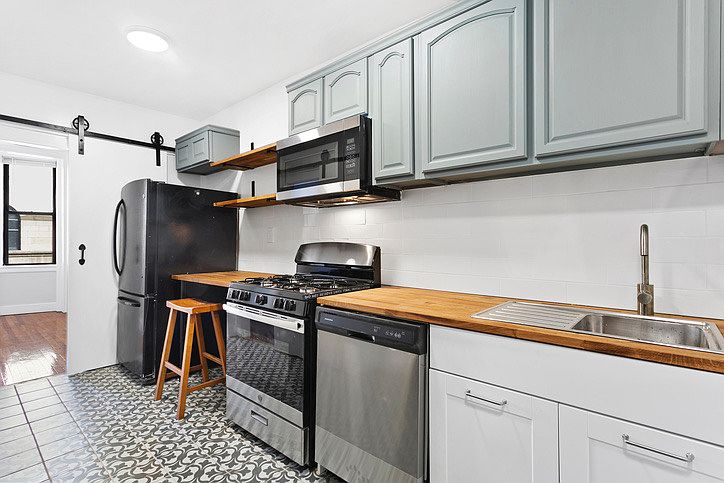 1st image of 468 W 142nd St #3