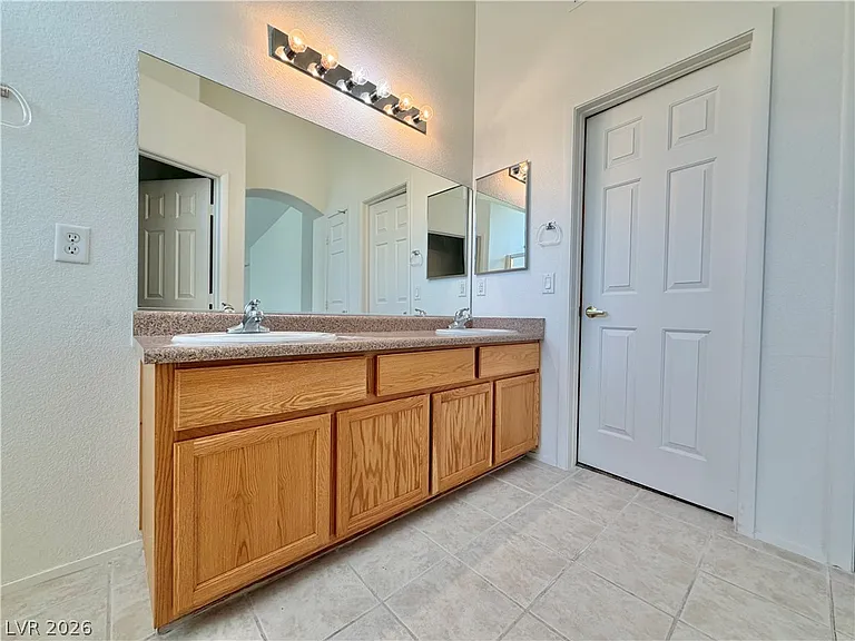 89 Dow Jones St #3 — Photo 15