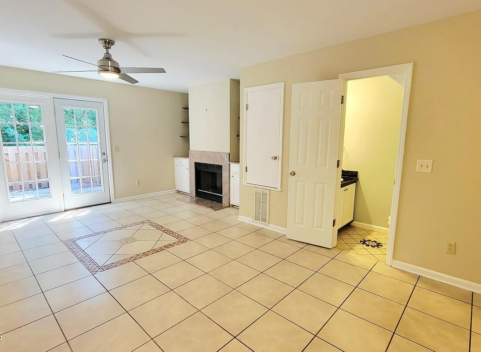 2 bed, 1.5 bath, $1,500 — Photo 4