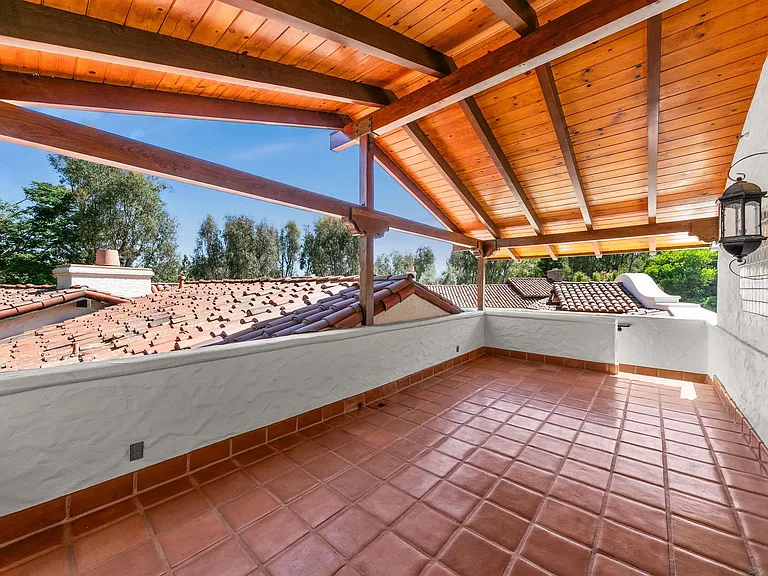 5443 Calzada Del Bosque — Photo 41