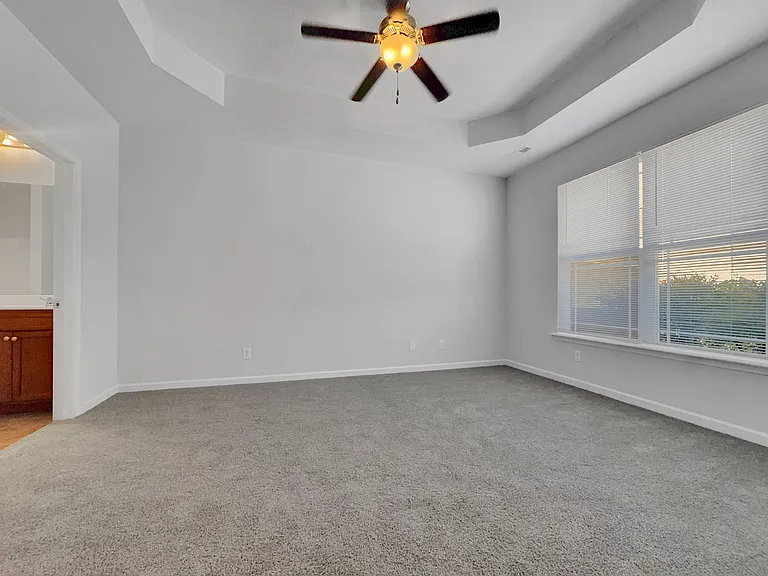 411 Promenade Dr SW — Photo 8