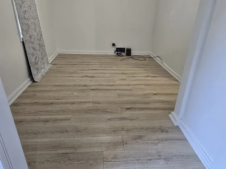 629 W Watson St — Photo 56