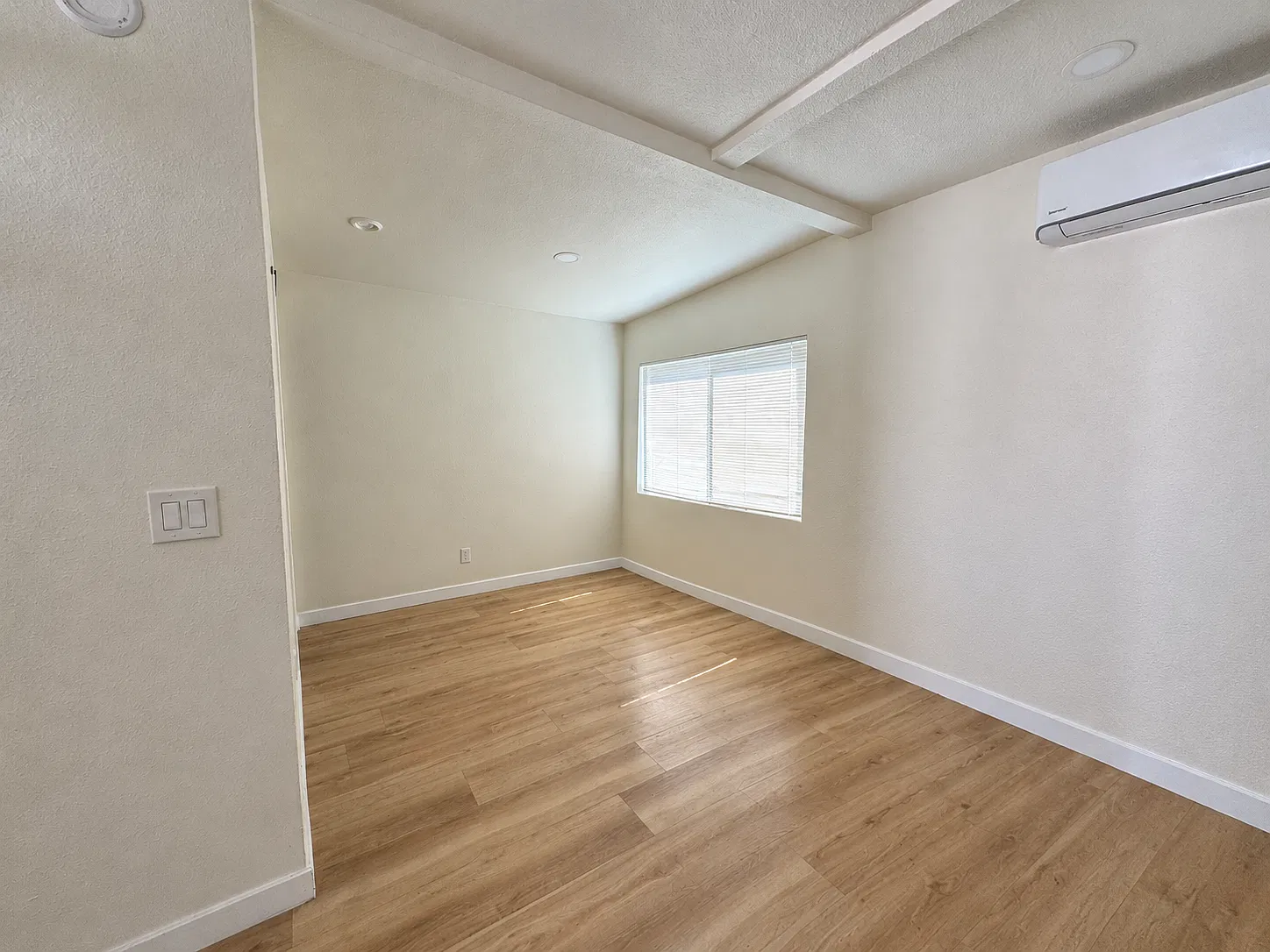 2 bed, $2,350 — Photo 4