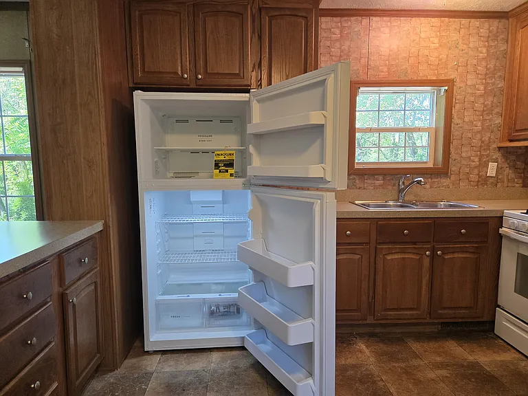 107 Rayewood Dr — Photo 16