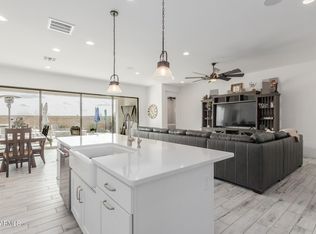 5633 E Sierra Morena St, Mesa, AZ 85215