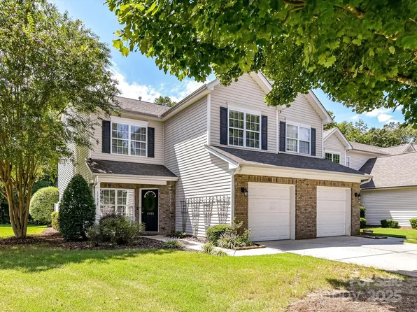 11825 Stratfield Place Cir, Pineville, NC 28134