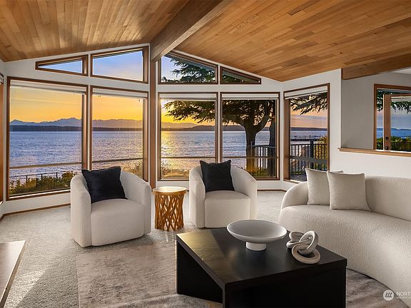 4th image of 20240 Richmond Beach Drive NW
