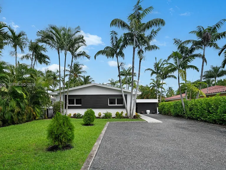 1865 Daytonia Rd — Photo 3
