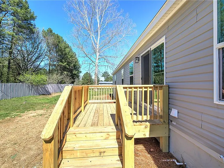 81 Popham Rd — Photo 40