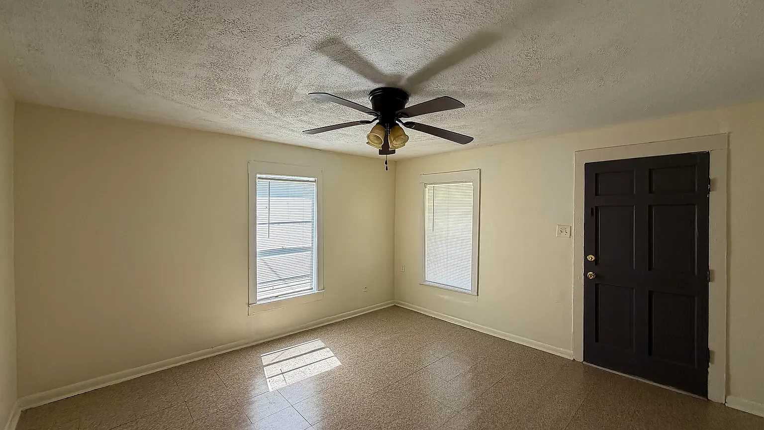 3 bed, 1531 sqft, $1,000 — Photo 3