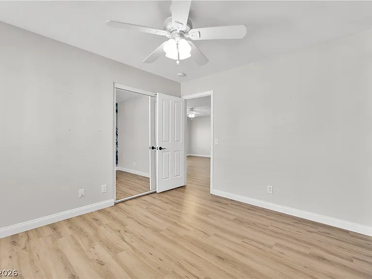 8112 Tropic Isle Cir — Photo 31