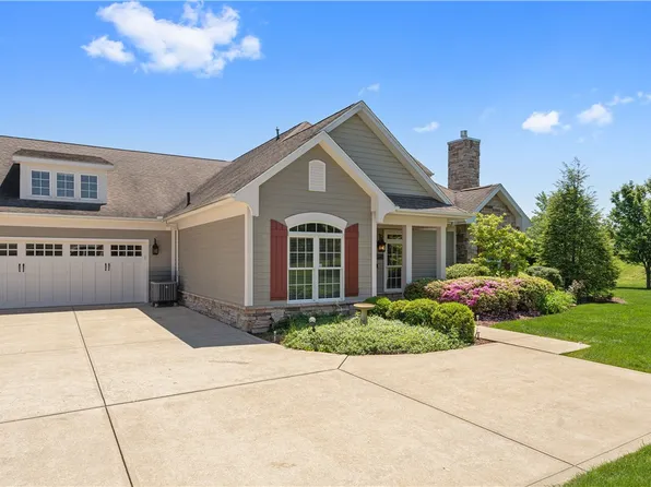 2006 Deacon Dr Unit 4, Latrobe, PA 15650