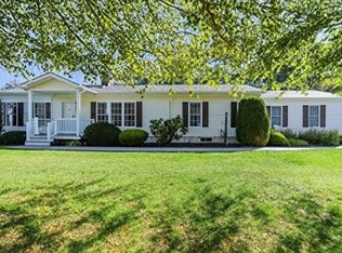 806 Waverly Rd, Middleboro, MA 02346