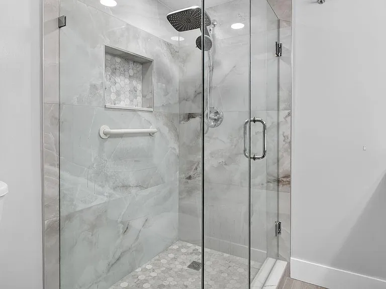 183 Charter Way — Photo 22