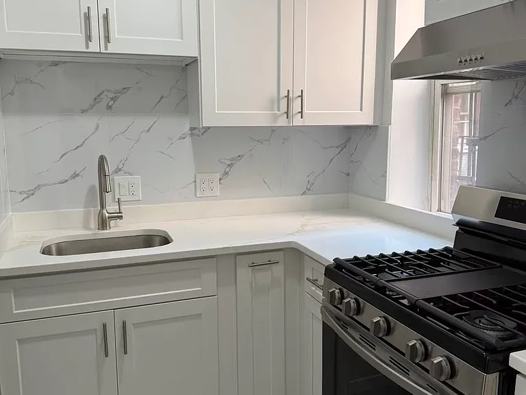 213 E Berkeley St #2 — Photo 8