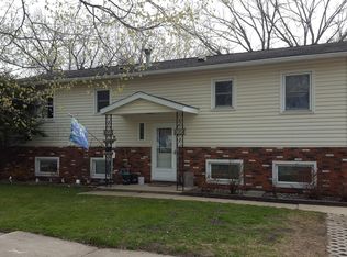 420 17th Ave NE, Rochester, MN 55906