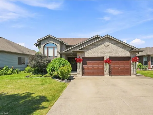 202 Wellbrook Blvd, Welland, ON L3C 7M9
